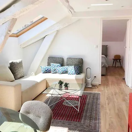 Cosy Apt Just A Step From The Beach 公寓 *