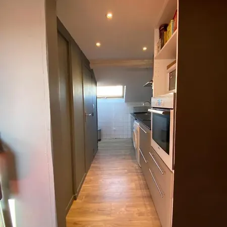 Cosy Apt Just A Step From The Beach